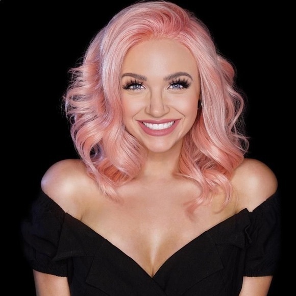 ISO: BellamixGlam&Gore Wigs - Picture 1 of 2